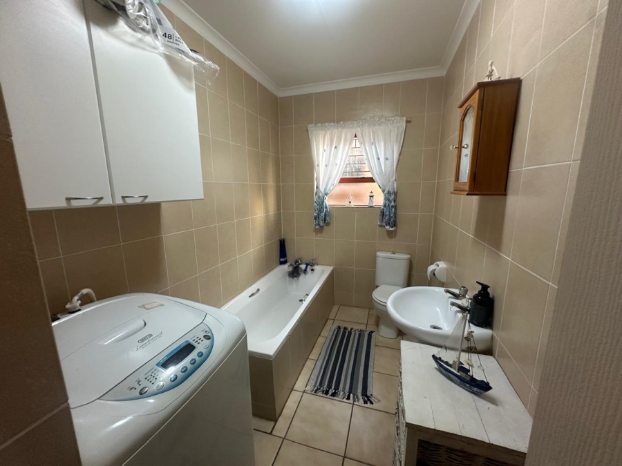 2 Bedroom Property for Sale in Campher Park Eastern Cape